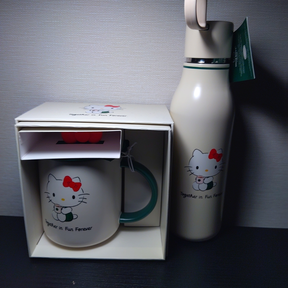 Hello Kitty Cream and Red Mug and Bottle Set